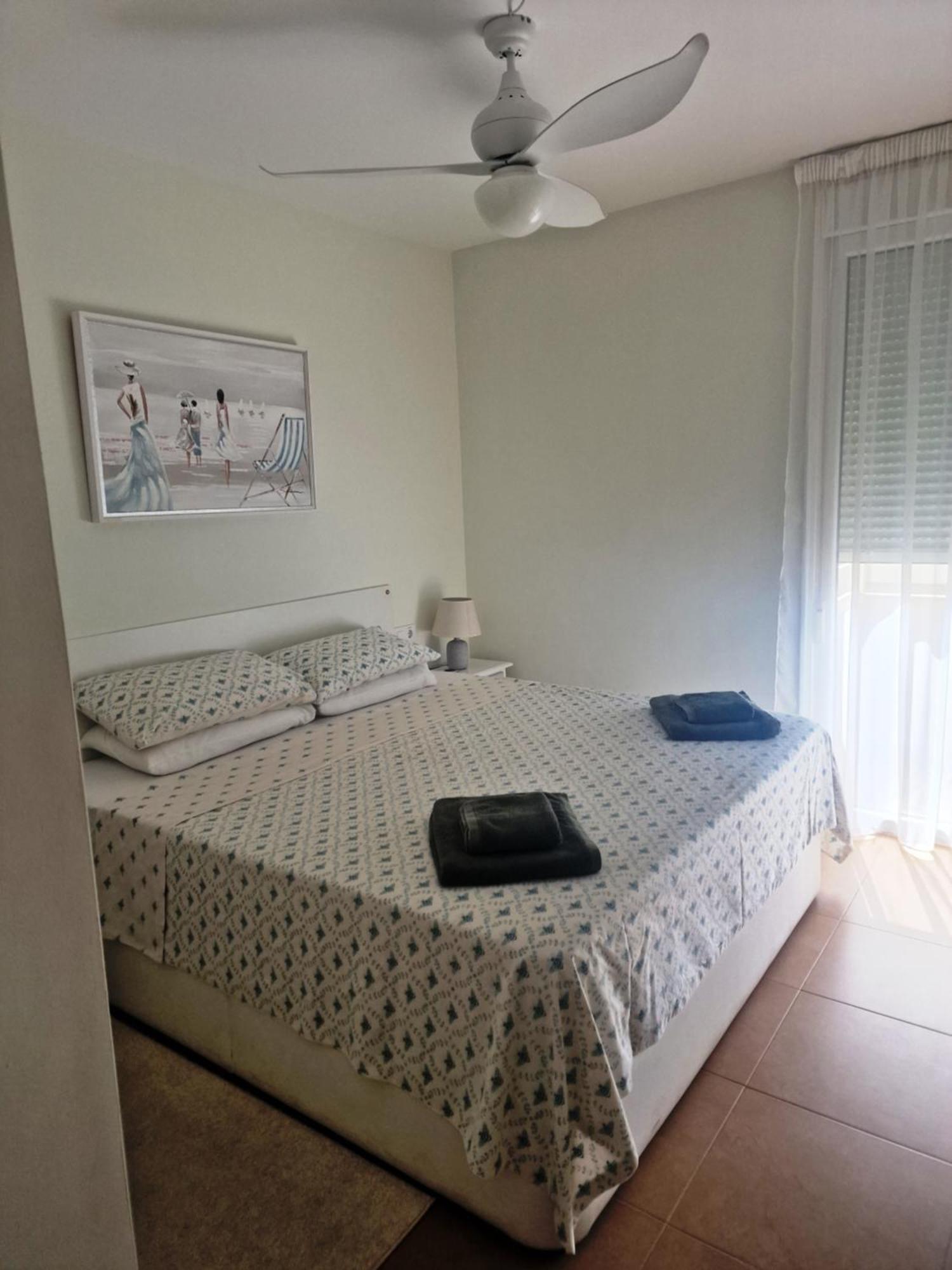 Immaculate 2-Bed Apartment In Pego Eksteriør billede