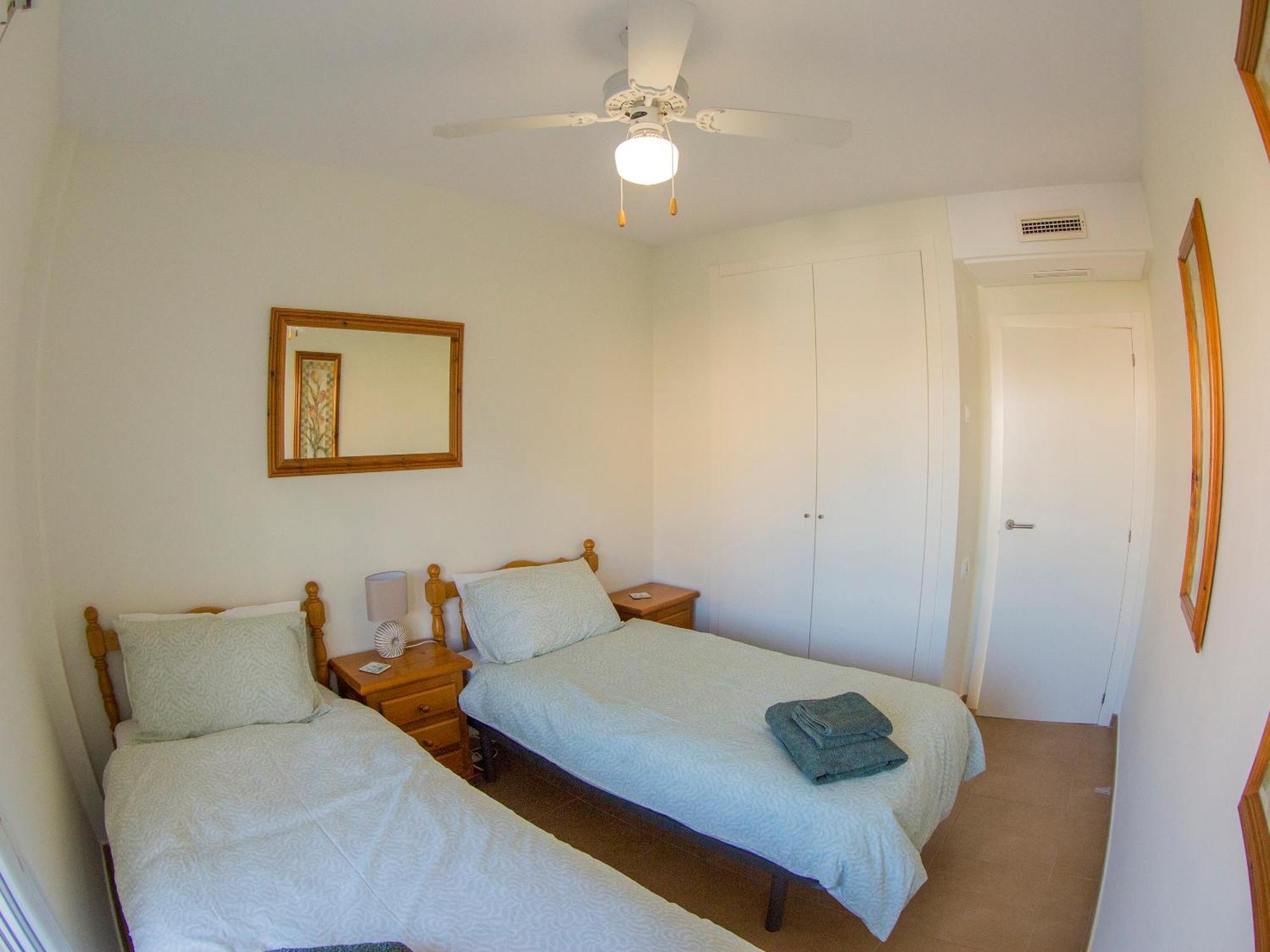 Immaculate 2-Bed Apartment In Pego Eksteriør billede